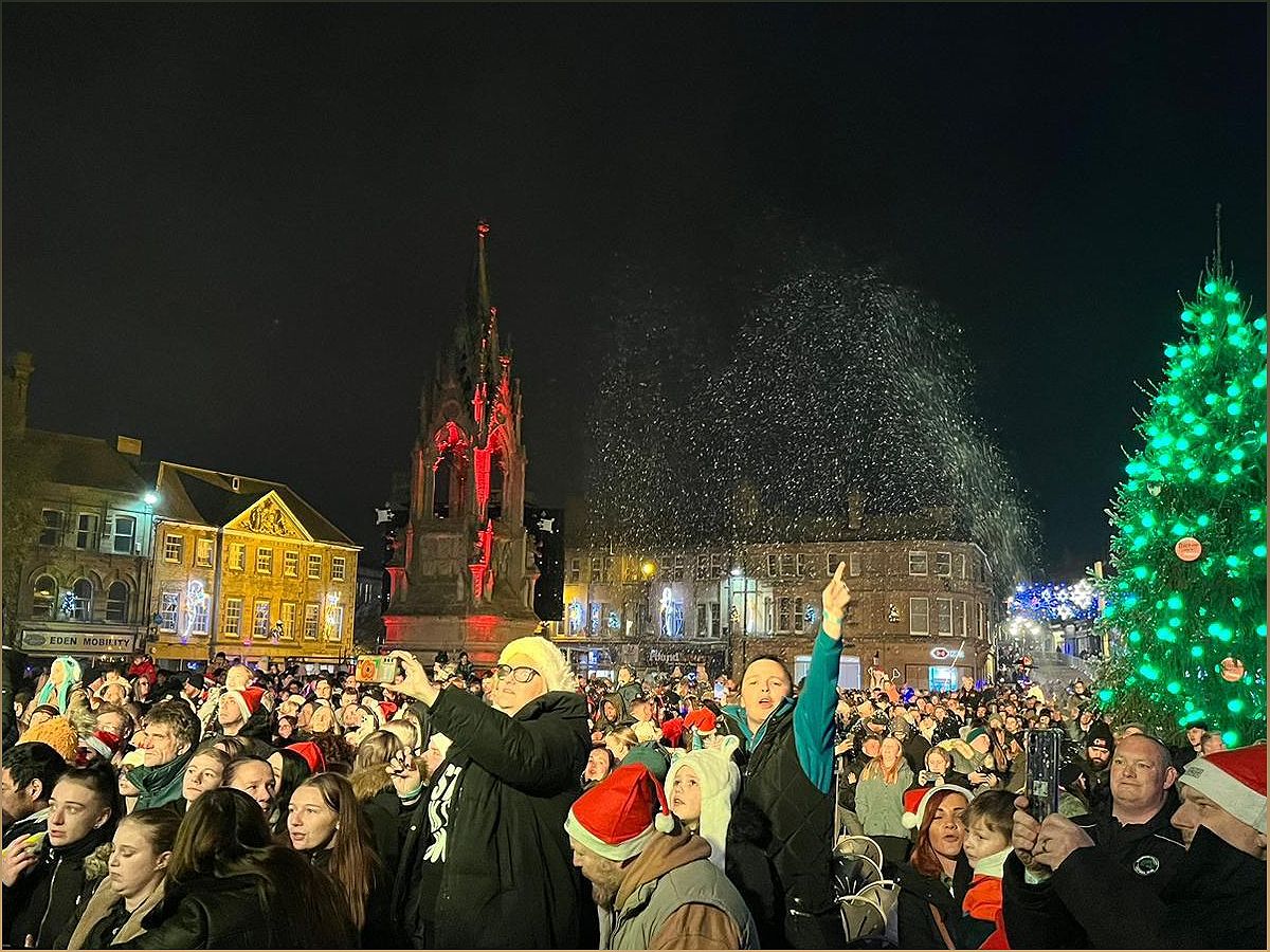 The Big Switch On Event: A Festive Celebration in Mansfield - -275313939
